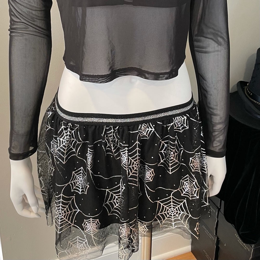 Spiderweb Tutu Skirt - EUC (L) - Picture 3 of 6